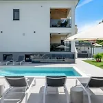 Villa Antares By Guide *