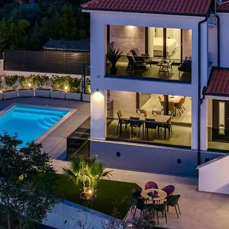 Antares By Guide Pula