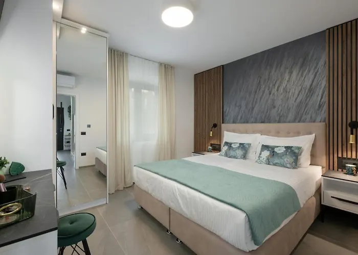 Antares By Guide Villa Pula