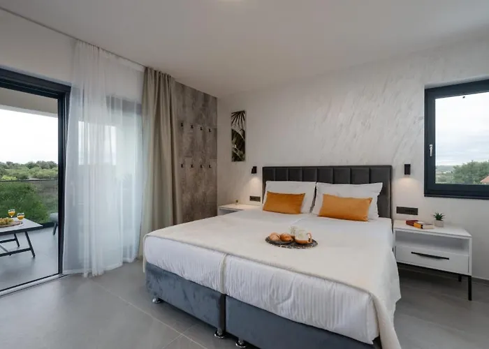 Villa Antares By Guide *