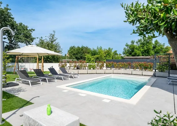 Villa Antares By Guide Pula